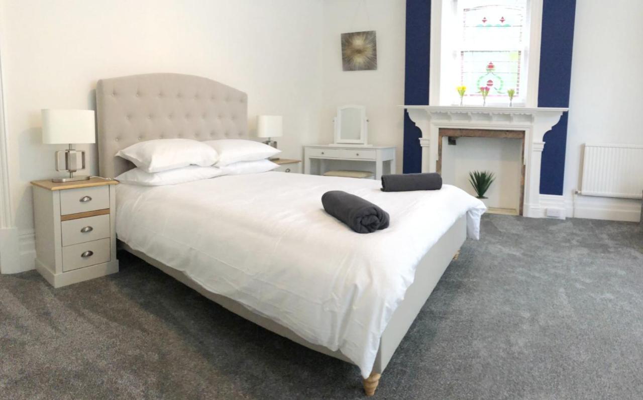 April Lodge Summer Breeze -3Bed-Sleeps 6-Parking-Walk To The Beach-Spacious-Families-Groups-Professionals-Contractors Welcome Bournemouth Exterior foto