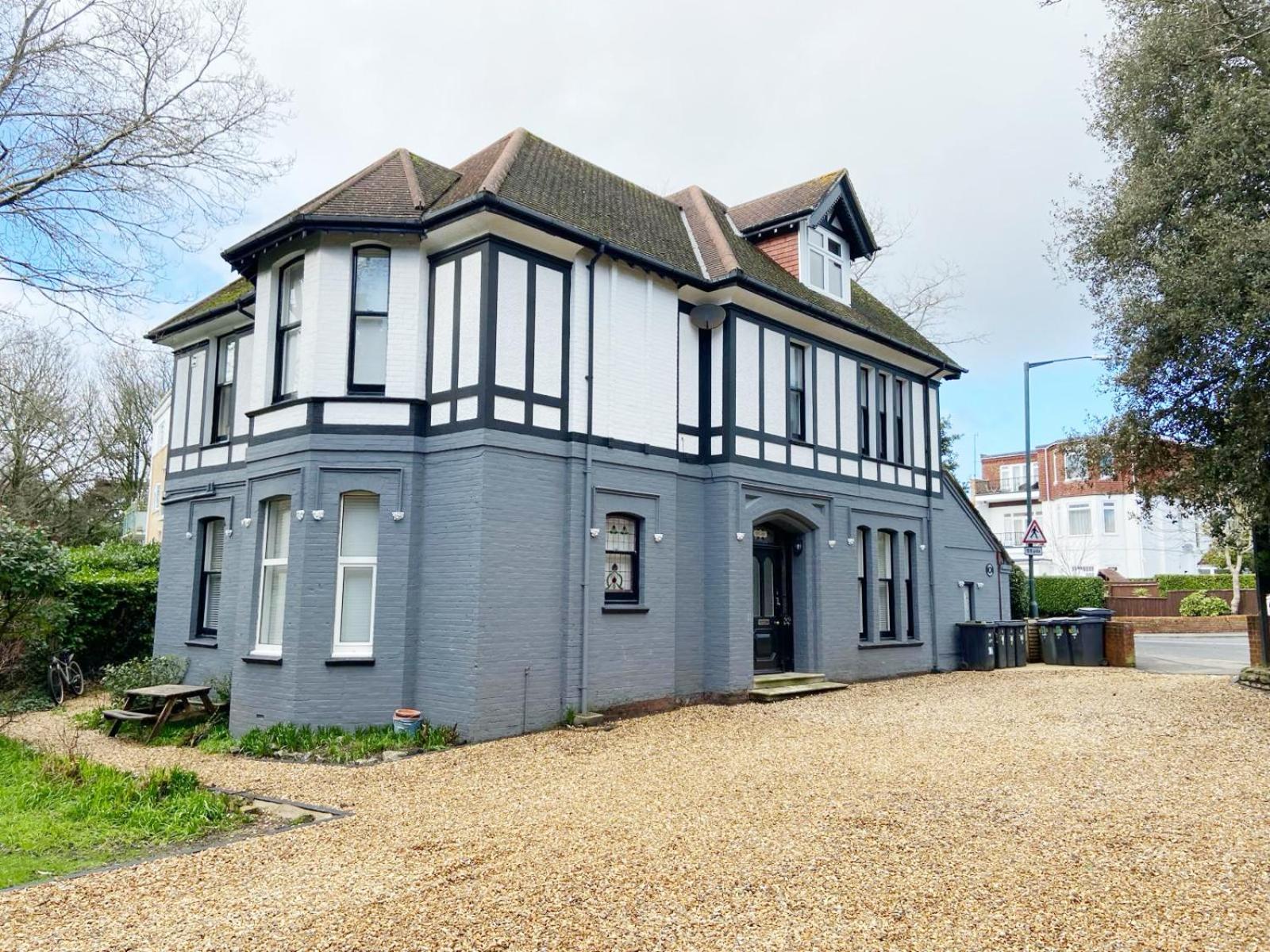 April Lodge Summer Breeze -3Bed-Sleeps 6-Parking-Walk To The Beach-Spacious-Families-Groups-Professionals-Contractors Welcome Bournemouth Exterior foto